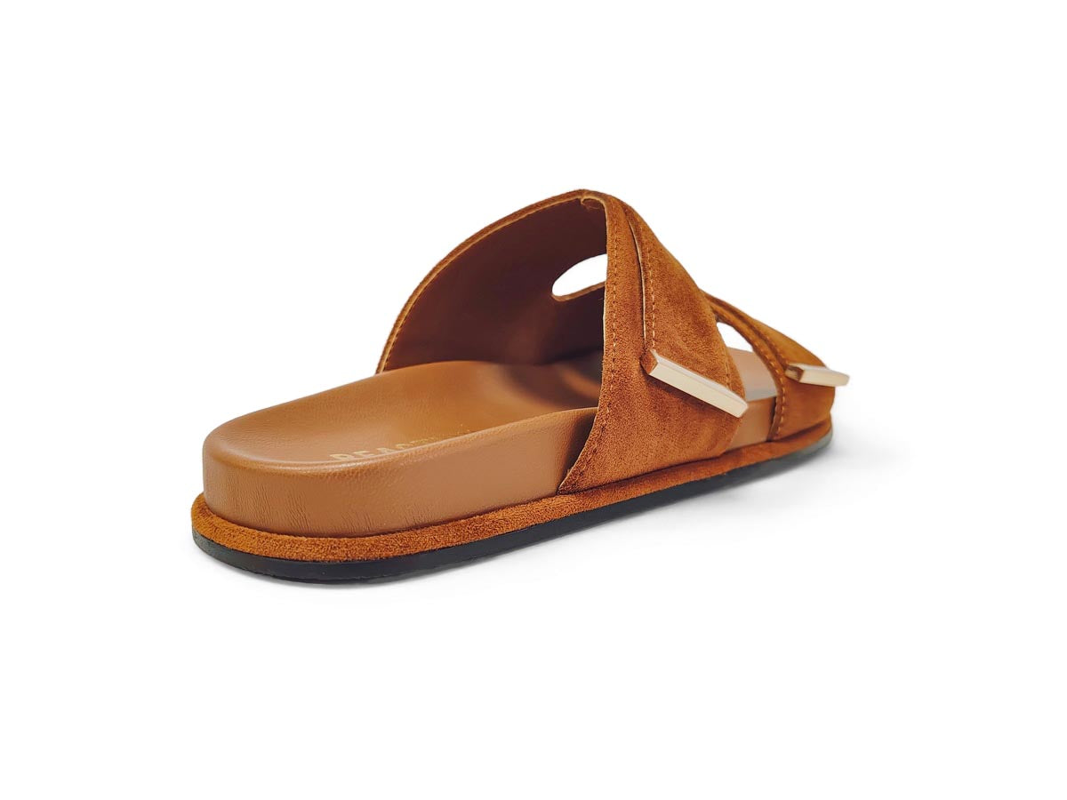 #color_brown